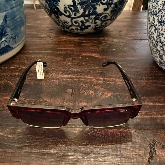 NWT Quay Australia Bad and Bookish Sunglasses - Picture 4 of 6